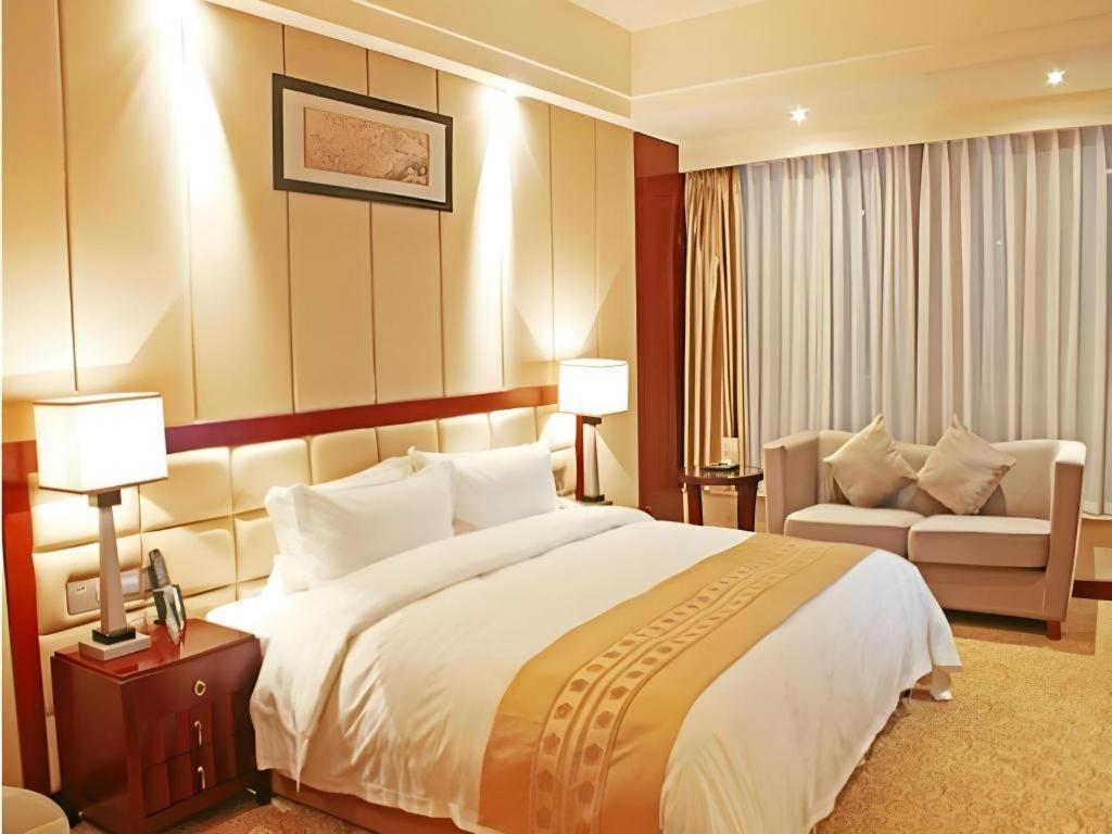 Chengdu Yinsheng International Hotel Supoqiao Экстерьер фото