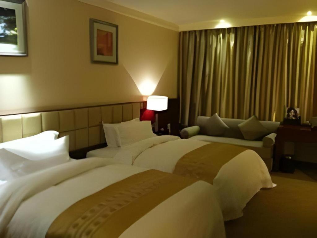 Chengdu Yinsheng International Hotel Supoqiao Экстерьер фото