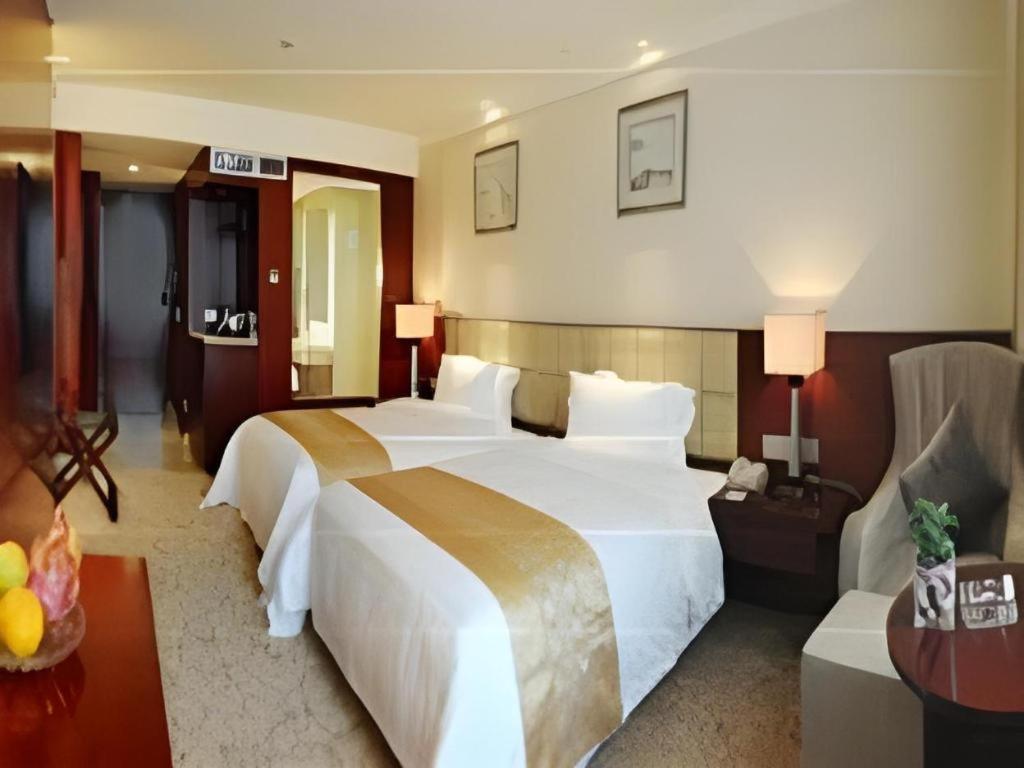 Chengdu Yinsheng International Hotel Supoqiao Экстерьер фото