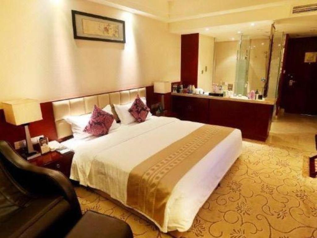 Chengdu Yinsheng International Hotel Supoqiao Экстерьер фото