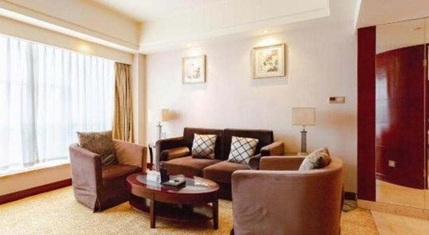 Chengdu Yinsheng International Hotel Supoqiao Экстерьер фото