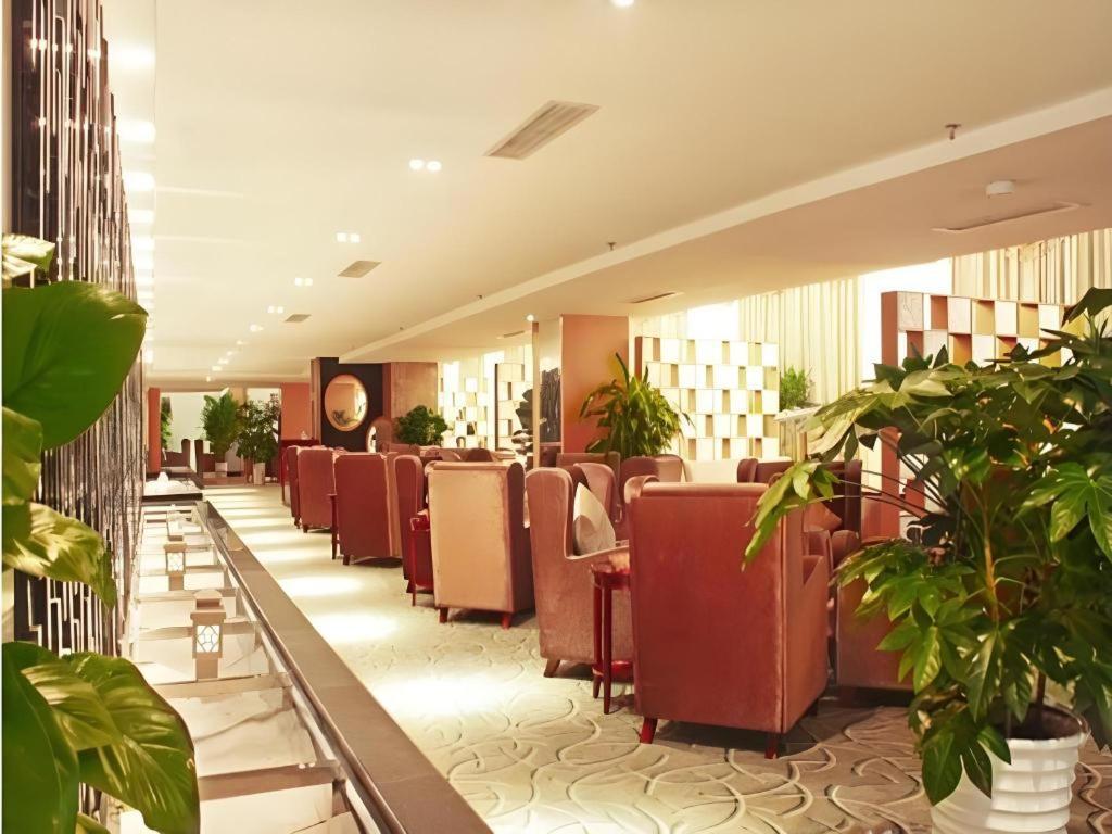 Chengdu Yinsheng International Hotel Supoqiao Экстерьер фото